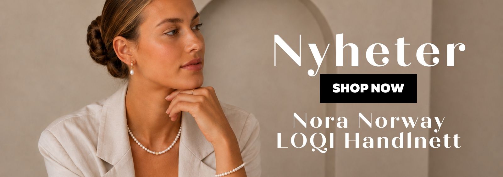 Oppdag nyheter hos Ros Mari Smykkebutikk og utforsk sesongens vakreste smykker. Her finner du elegante gullbelagte øredobber, halskjeder, ringer og armbånd i tidløst og moderne design. Vi oppdaterer jevnlig med trendy favoritter og feminine detaljer – perfekt til både hverdag, fest og som gave til henne.